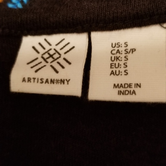 Artisan NY Boho Poncho/Cape Style Embroidered Top - Picture 6 of 6